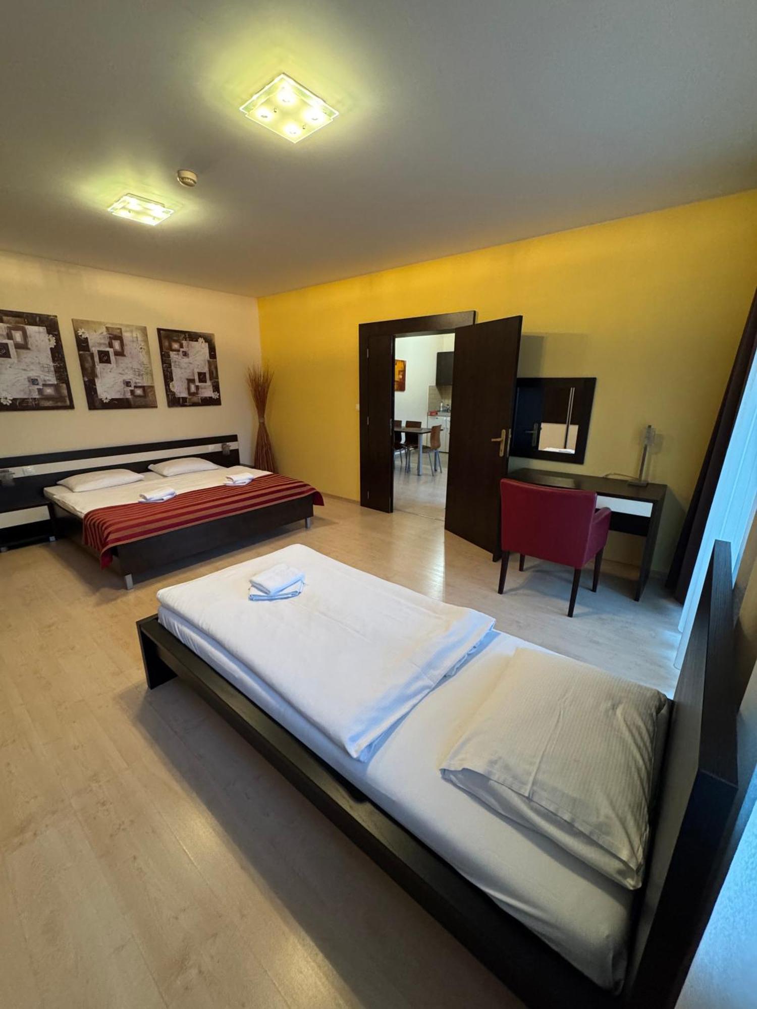 Apartman Paradise Besenova Ngoại thất bức ảnh